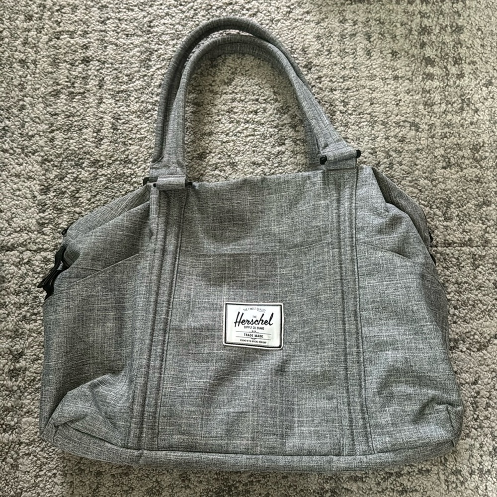 Hershel grey crosshatch tote 17x5x13